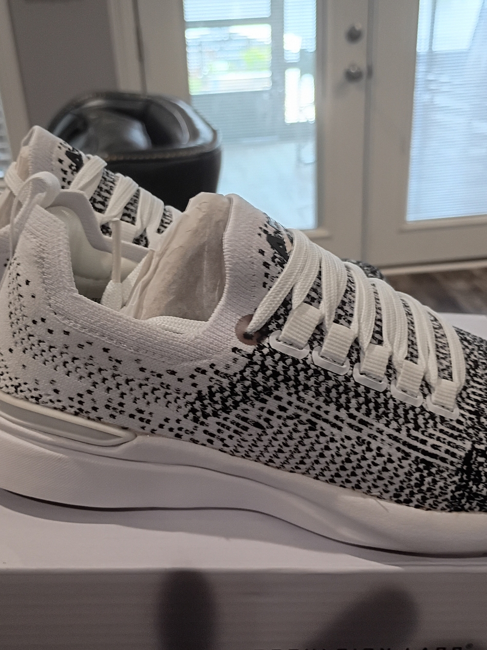 APL Techloom Breeze Women's Black & White Knit Performance Sneakers Size 5.5 New